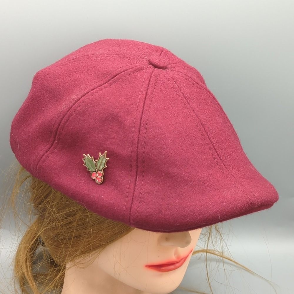 Boston Scally Cap Christmas Peaky Hat w/ Holly Pin Limited Edition, Size M/L
